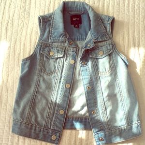 Super cute Gap jeans vest.